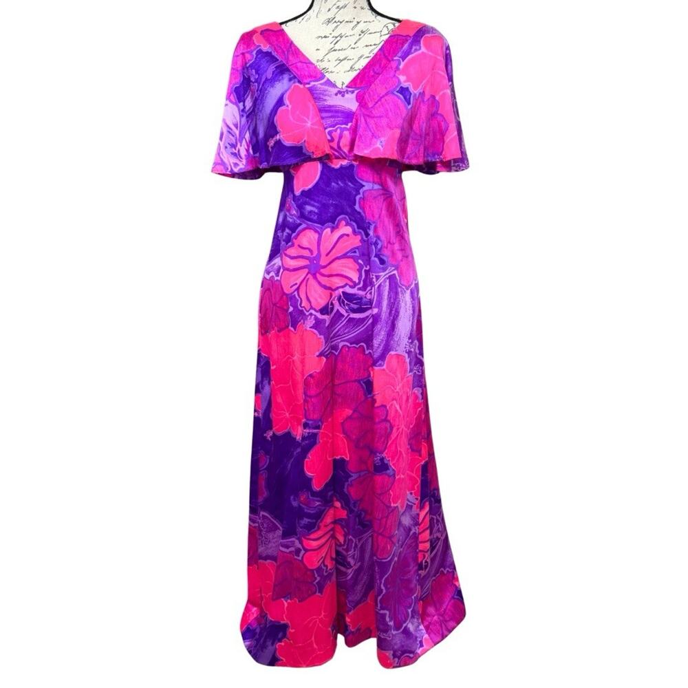 Vintage 1970s Kiyomi of Hawaii Maxi Dress Size 8 Vibrant Pink Purple Tiki Muumuu